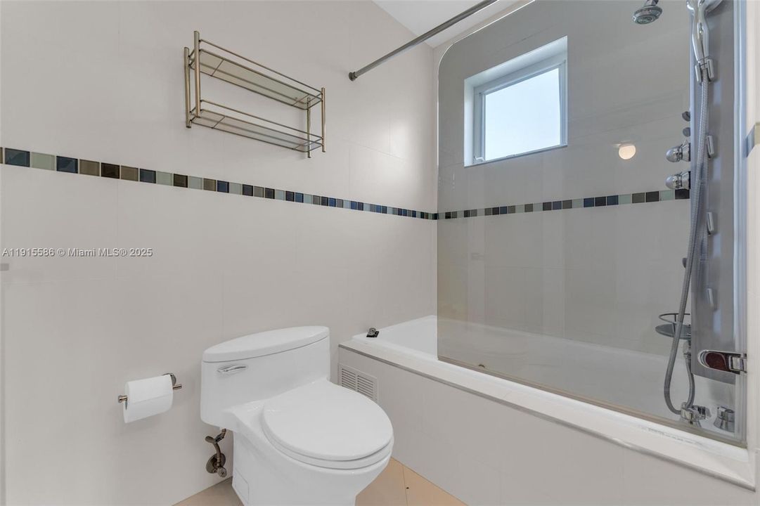 For Sale: $1,575,000 (3 beds, 3 baths, 2548 Square Feet)