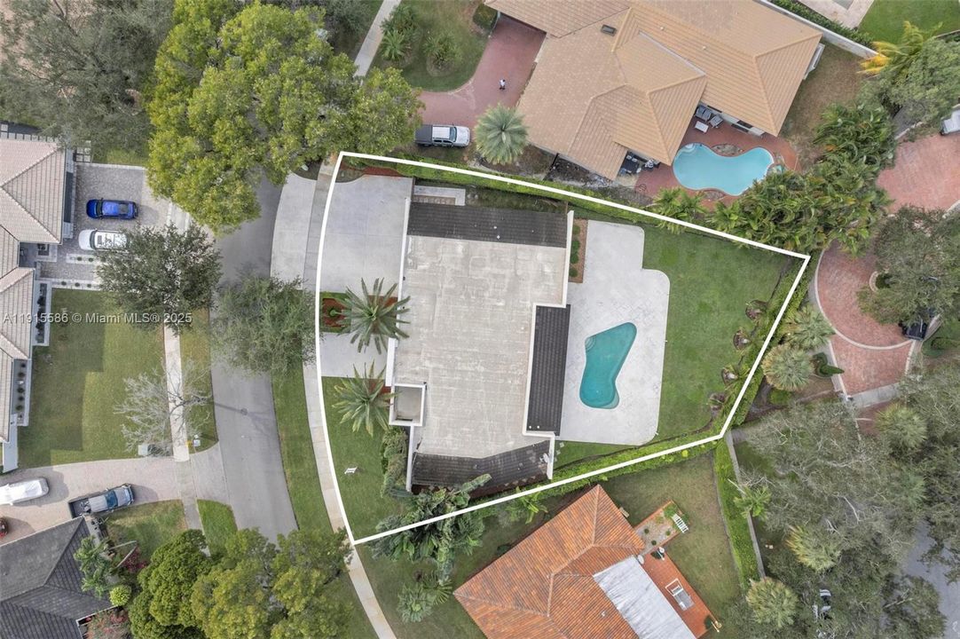 For Sale: $1,575,000 (3 beds, 3 baths, 2548 Square Feet)