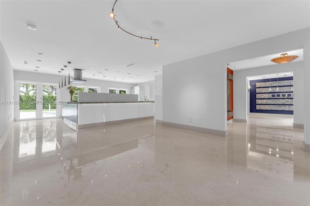 For Sale: $1,575,000 (3 beds, 3 baths, 2548 Square Feet)