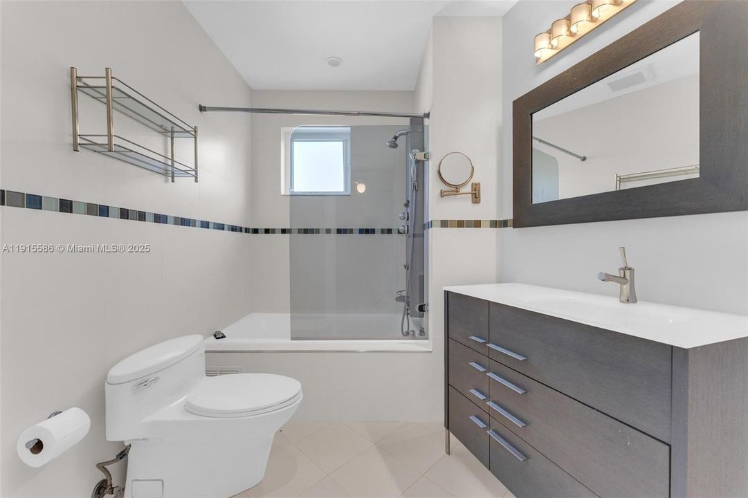 For Sale: $1,575,000 (3 beds, 3 baths, 2548 Square Feet)