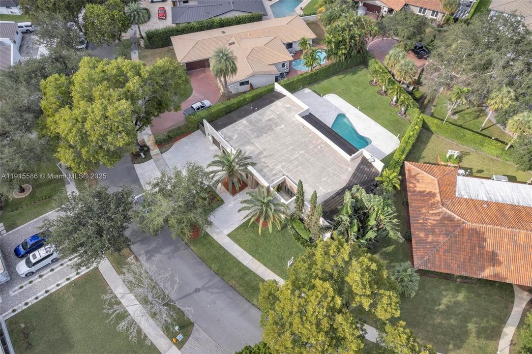 For Sale: $1,575,000 (3 beds, 3 baths, 2548 Square Feet)