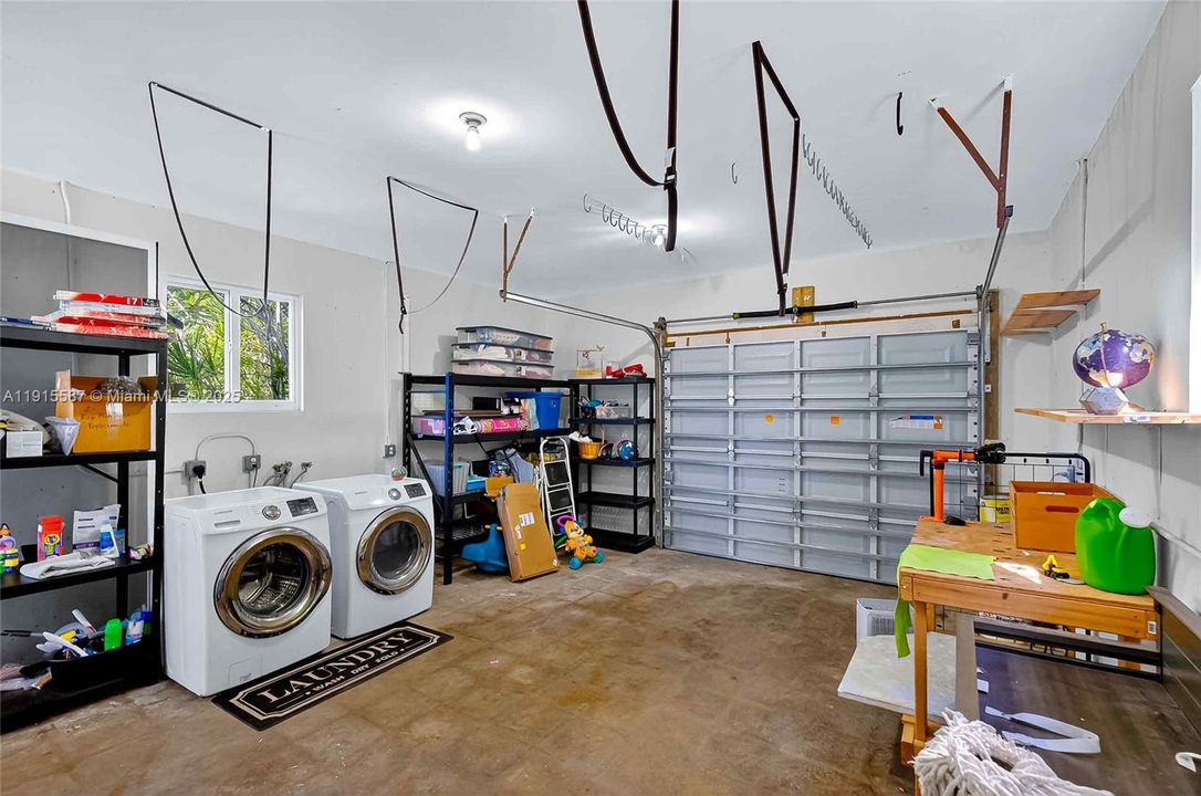 For Sale: $1,950,000 (3 beds, 2 baths, 1883 Square Feet)