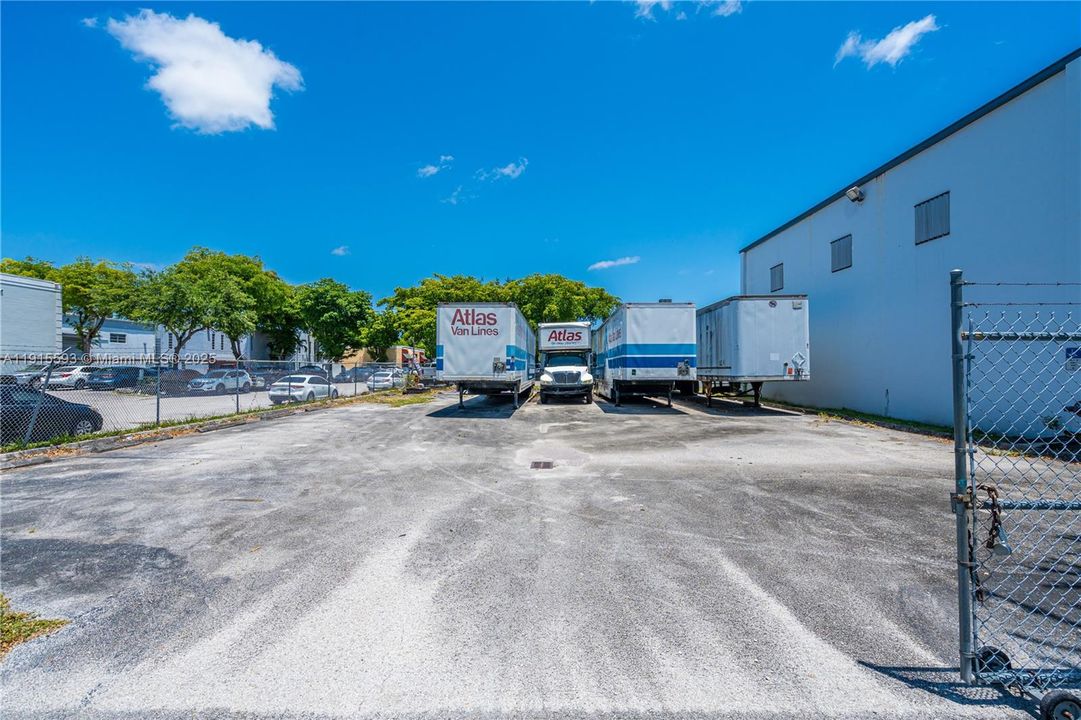 For Rent: $14 (0 beds, 0 baths, 0 Square Feet)