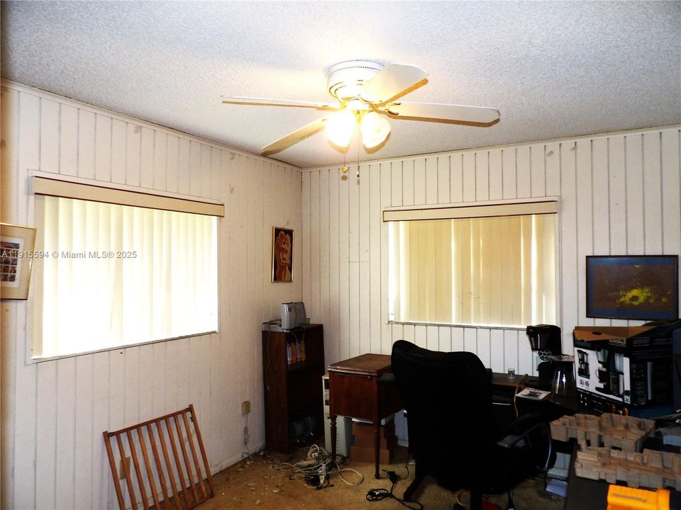 En Venta: $549,900 (4 camas, 2 baños, 2340 Pies cuadrados)