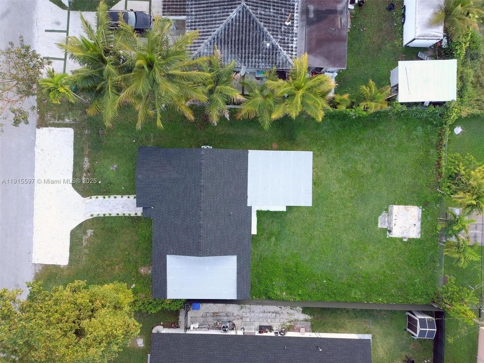 For Rent: $4,000 (3 beds, 2 baths, 1051 Square Feet)