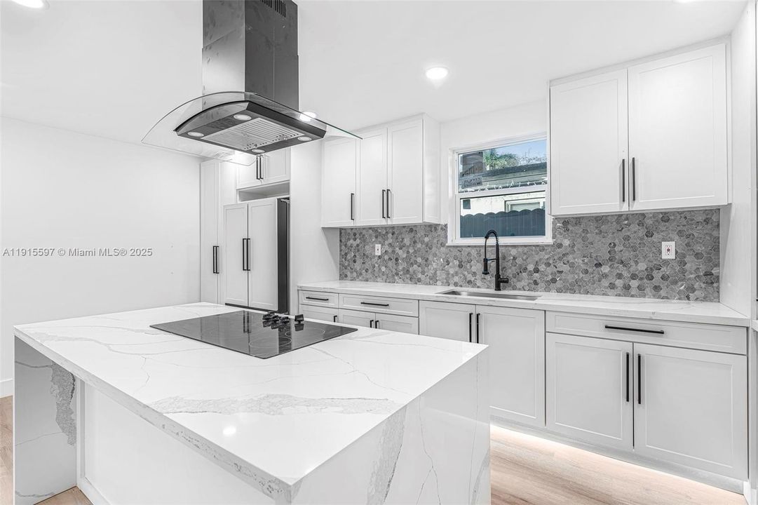 For Rent: $4,000 (3 beds, 2 baths, 1051 Square Feet)