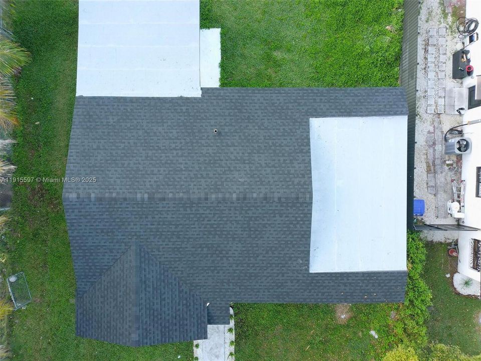 For Rent: $4,000 (3 beds, 2 baths, 1051 Square Feet)