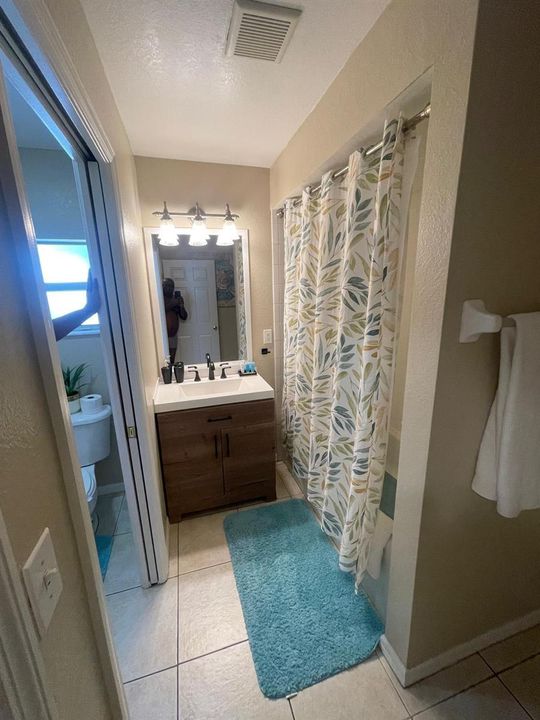 2ND BATHROOM