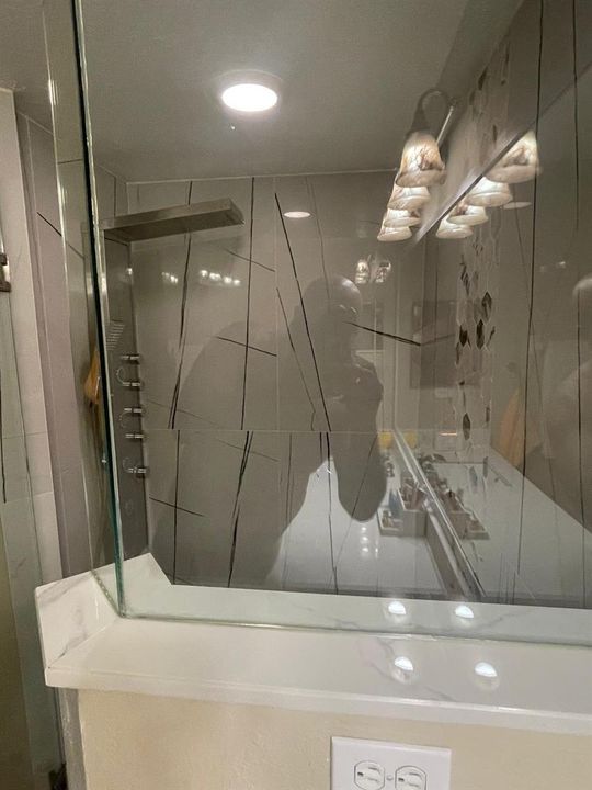MASTER BATH 1