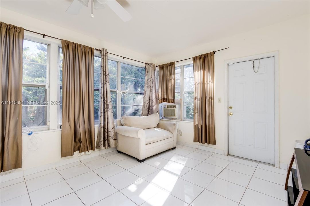 For Sale: $459,000 (4 beds, 3 baths, 1442 Square Feet)