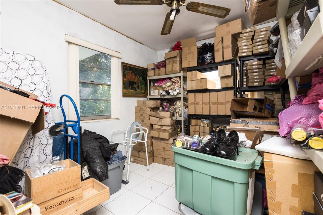 For Sale: $459,000 (4 beds, 3 baths, 1442 Square Feet)