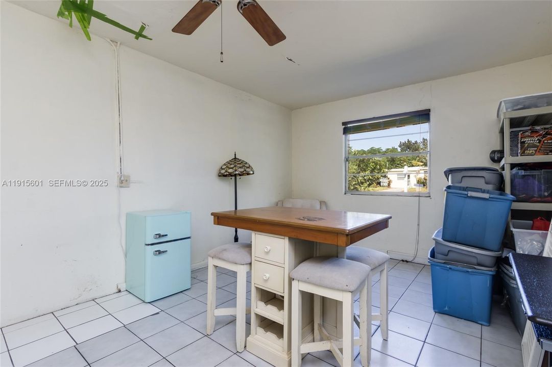 For Sale: $459,000 (4 beds, 3 baths, 1442 Square Feet)