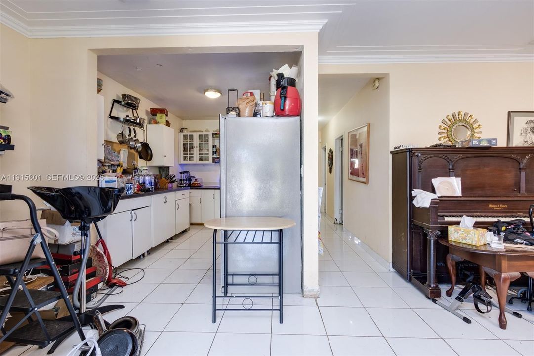 For Sale: $459,000 (4 beds, 3 baths, 1442 Square Feet)