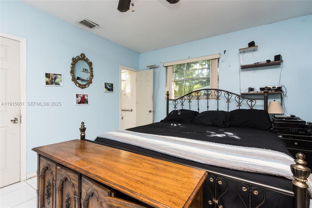 For Sale: $459,000 (4 beds, 3 baths, 1442 Square Feet)