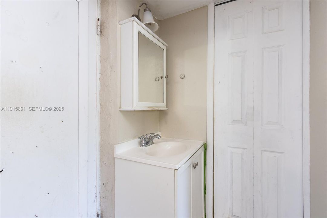 For Sale: $459,000 (4 beds, 3 baths, 1442 Square Feet)