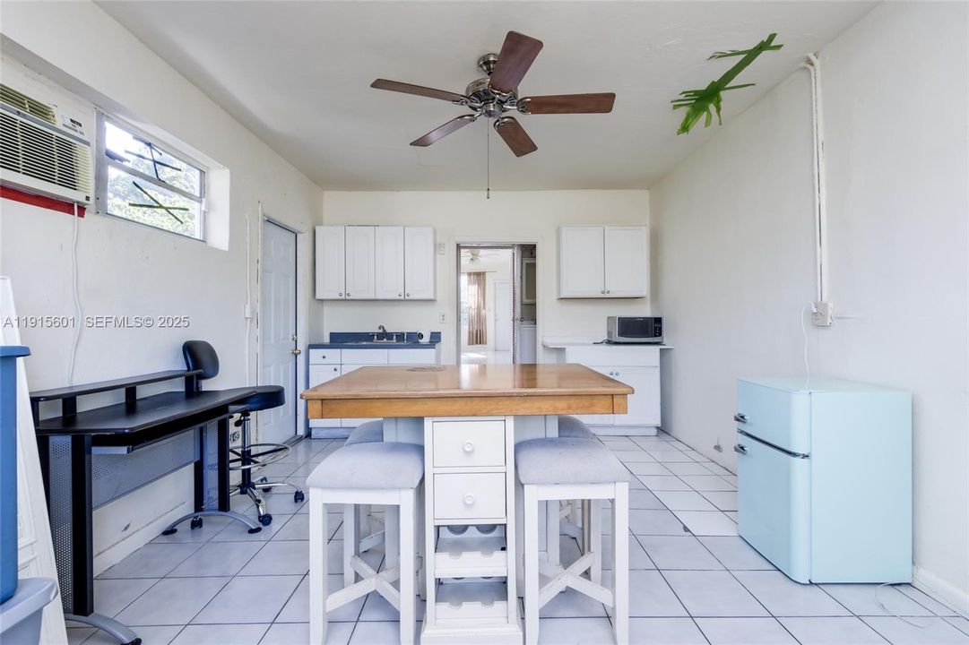 For Sale: $459,000 (4 beds, 3 baths, 1442 Square Feet)