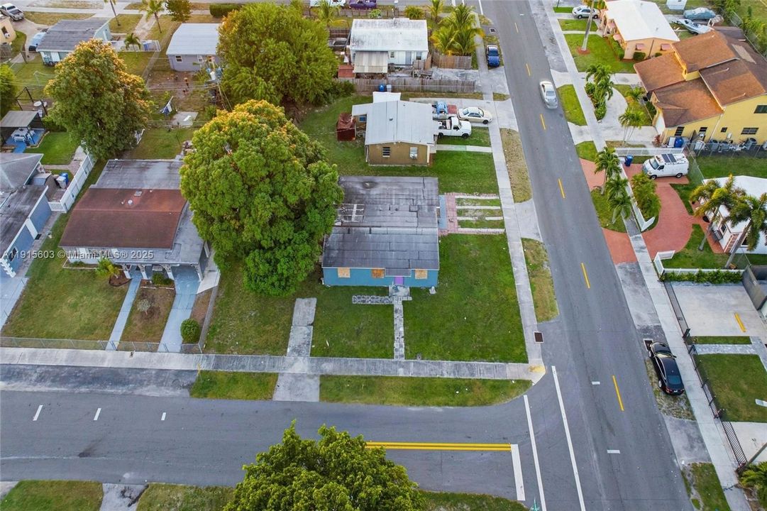 En Venta: $299,999 (3 camas, 2 baños, 1373 Pies cuadrados)