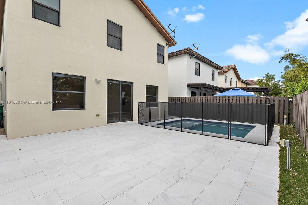 For Rent: $7,000 (4 beds, 3 baths, 2650 Square Feet)