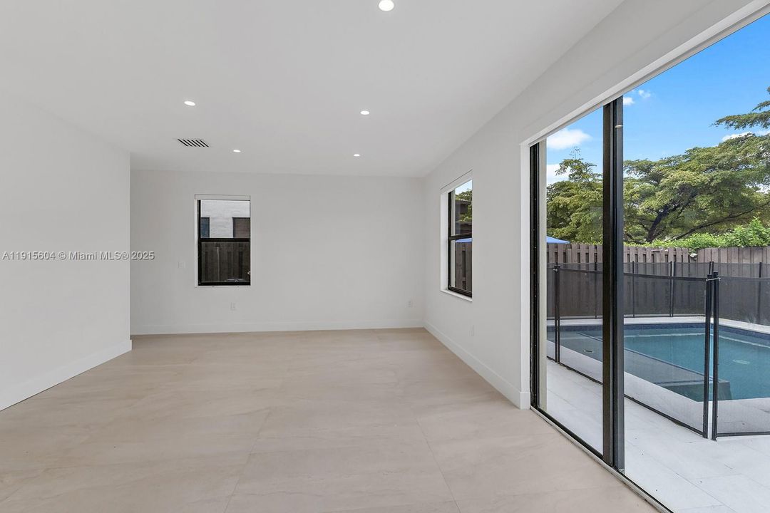 For Rent: $7,000 (4 beds, 3 baths, 2650 Square Feet)