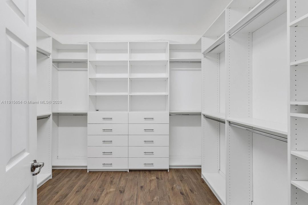 For Rent: $7,000 (4 beds, 3 baths, 2650 Square Feet)