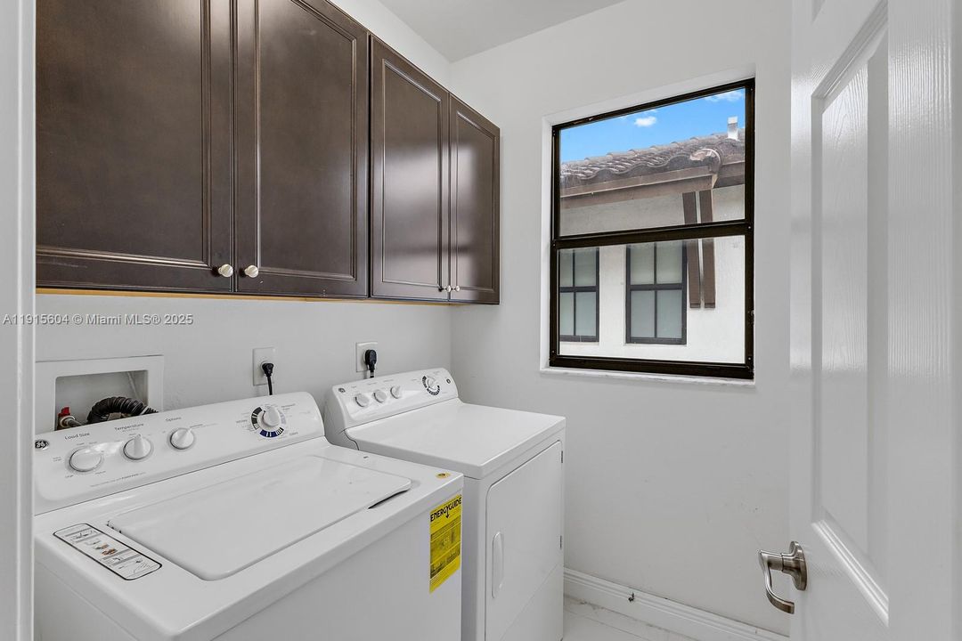 For Rent: $7,000 (4 beds, 3 baths, 2650 Square Feet)