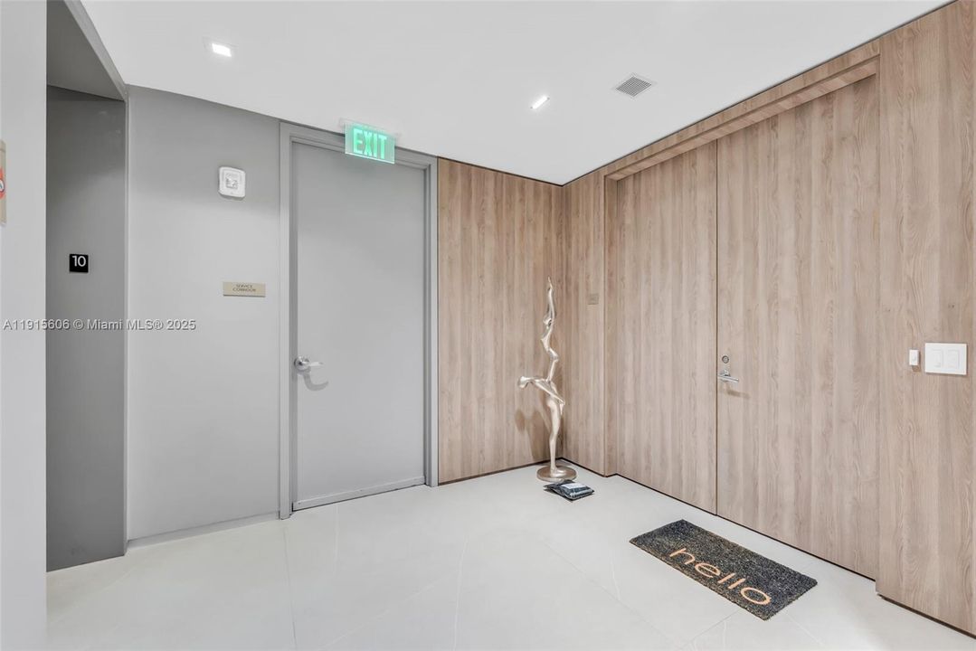 For Sale: $5,679,000 (4 beds, 5 baths, 3176 Square Feet)