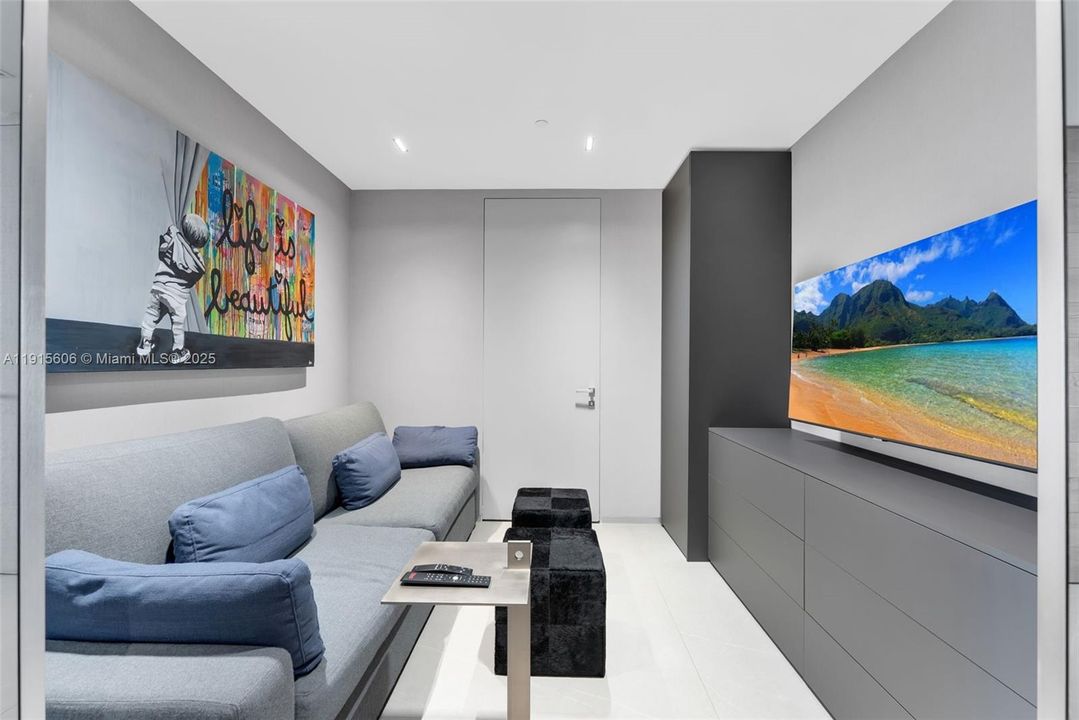 For Sale: $5,679,000 (4 beds, 5 baths, 3176 Square Feet)