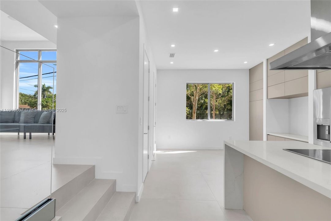 For Rent: $10,000 (4 beds, 2 baths, 0 Square Feet)