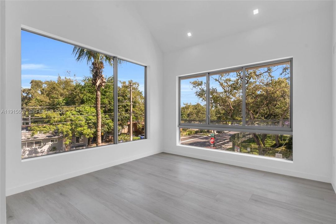 For Rent: $10,000 (4 beds, 2 baths, 0 Square Feet)