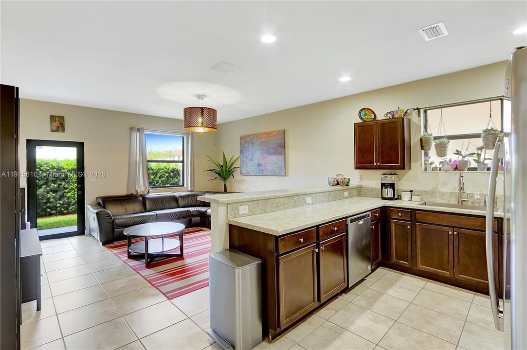 Active With Contract: $3,300 (4 beds, 3 baths, 1992 Square Feet)