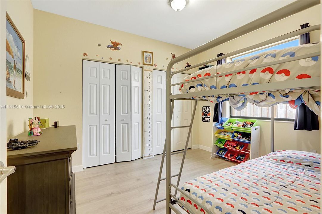 Active With Contract: $3,300 (4 beds, 3 baths, 1992 Square Feet)