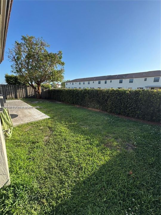 Active With Contract: $3,300 (4 beds, 3 baths, 1992 Square Feet)