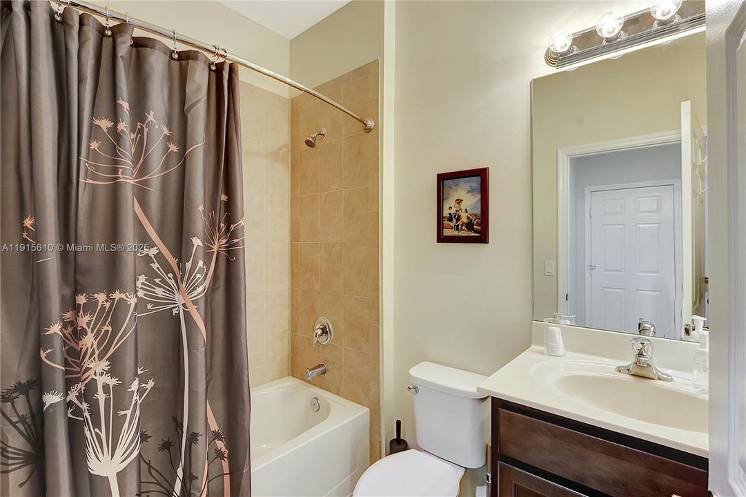 Active With Contract: $3,300 (4 beds, 3 baths, 1992 Square Feet)