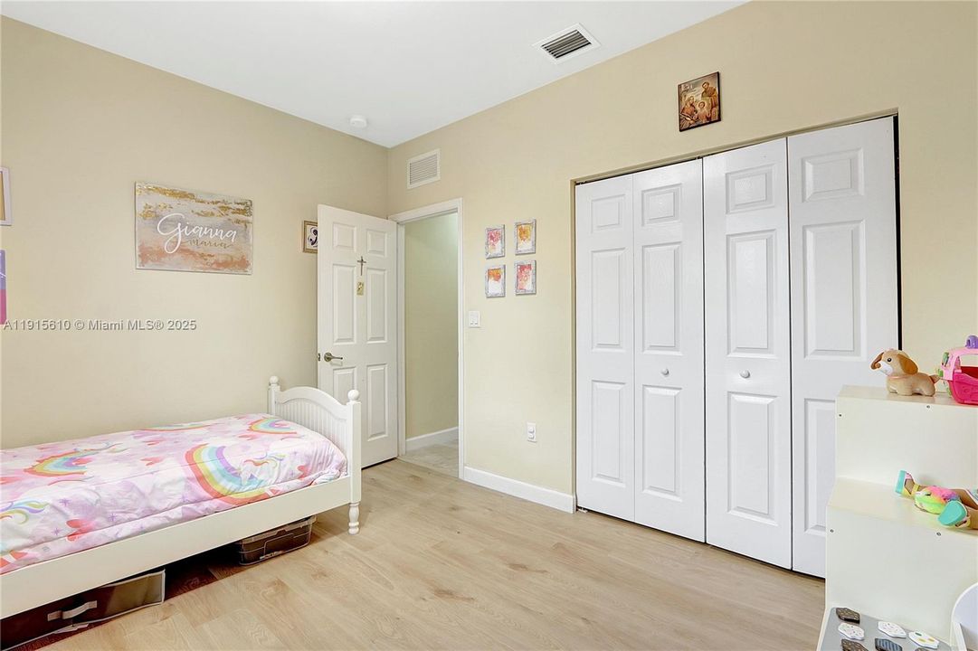 Active With Contract: $3,300 (4 beds, 3 baths, 1992 Square Feet)