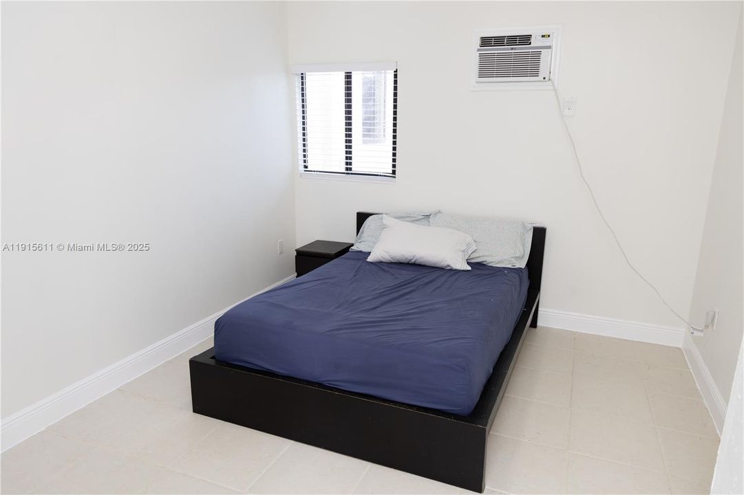 В аренду: $1,400 (1 спален, 1 ванн, 0 Квадратных фут)