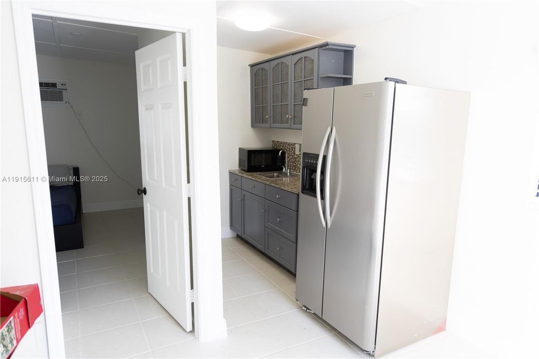 В аренду: $1,400 (1 спален, 1 ванн, 0 Квадратных фут)