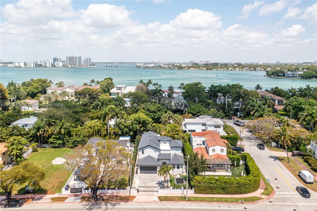 待售: $3,250,000 (5 贝兹, 5 浴室, 3392 平方英尺)