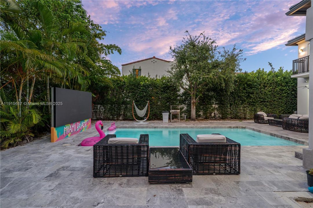 待售: $3,250,000 (5 贝兹, 5 浴室, 3392 平方英尺)