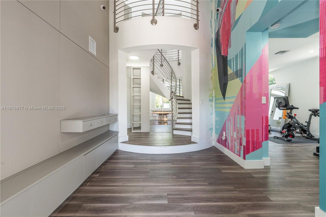 待售: $3,250,000 (5 贝兹, 5 浴室, 3392 平方英尺)