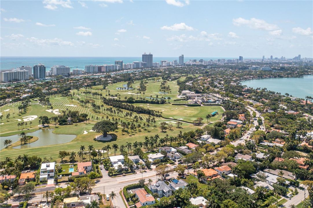 待售: $3,250,000 (5 贝兹, 5 浴室, 3392 平方英尺)