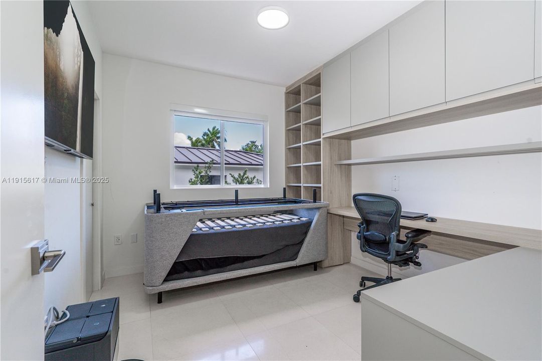 待售: $3,250,000 (5 贝兹, 5 浴室, 3392 平方英尺)