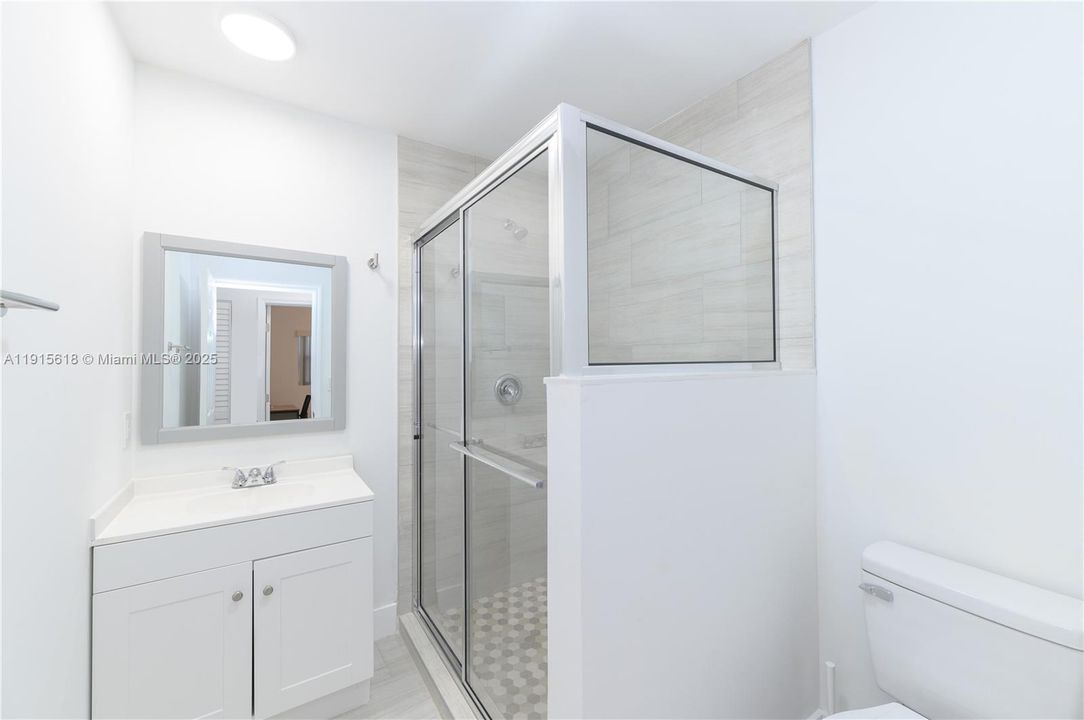 待售: $1,600,000 (6 贝兹, 6 浴室, 1938 平方英尺)