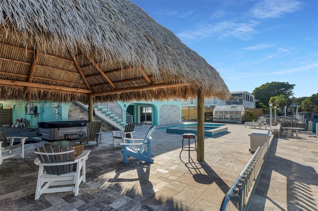 For Sale: $3,000,000 (3 beds, 3 baths, 1596 Square Feet)