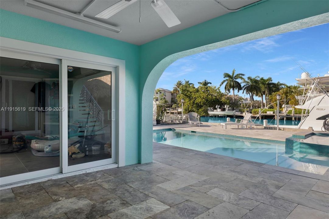 For Sale: $3,000,000 (3 beds, 3 baths, 1596 Square Feet)