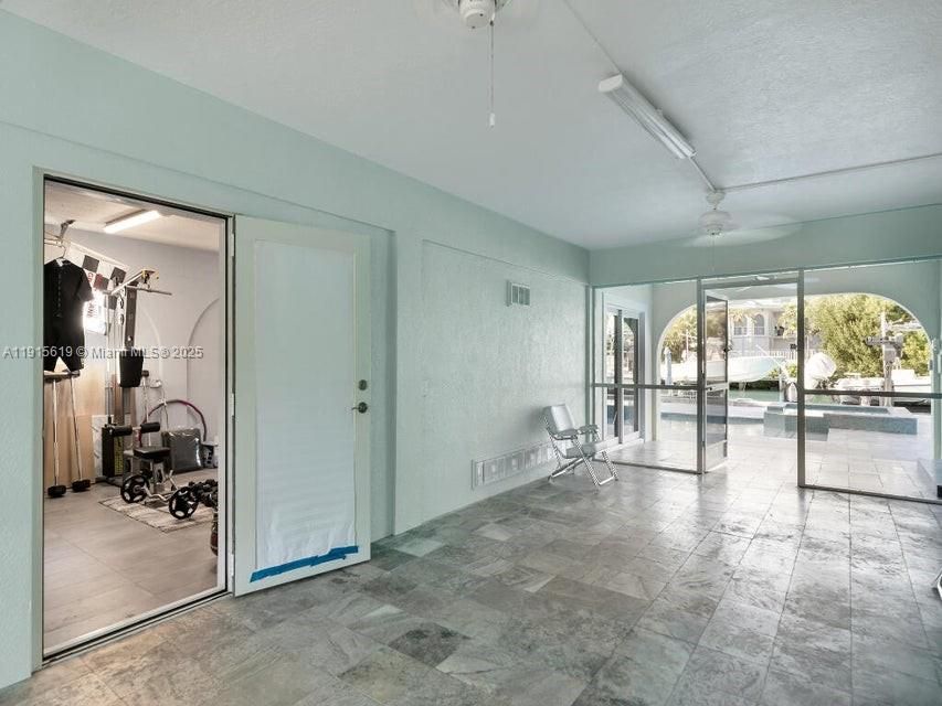 For Sale: $3,000,000 (3 beds, 3 baths, 1596 Square Feet)