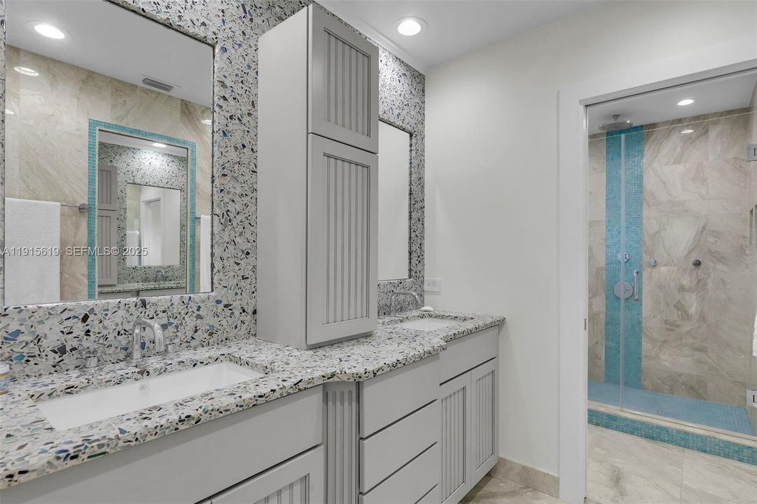 For Sale: $3,000,000 (3 beds, 3 baths, 1596 Square Feet)