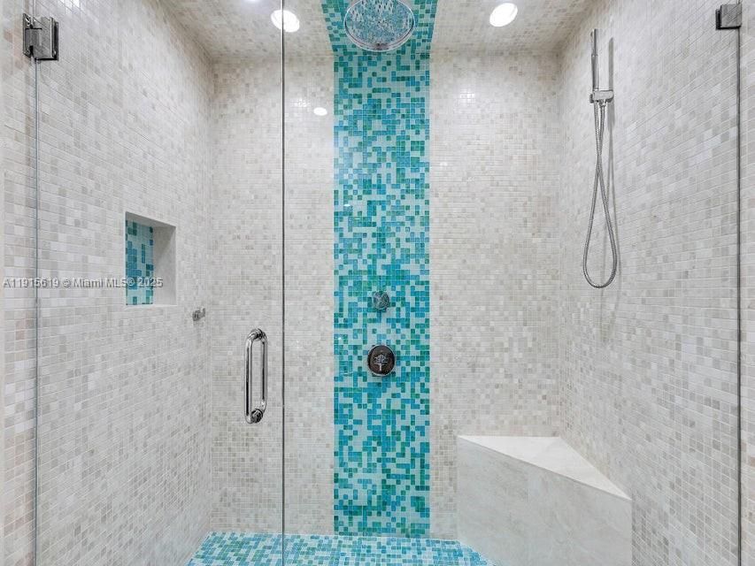 For Sale: $3,000,000 (3 beds, 3 baths, 1596 Square Feet)