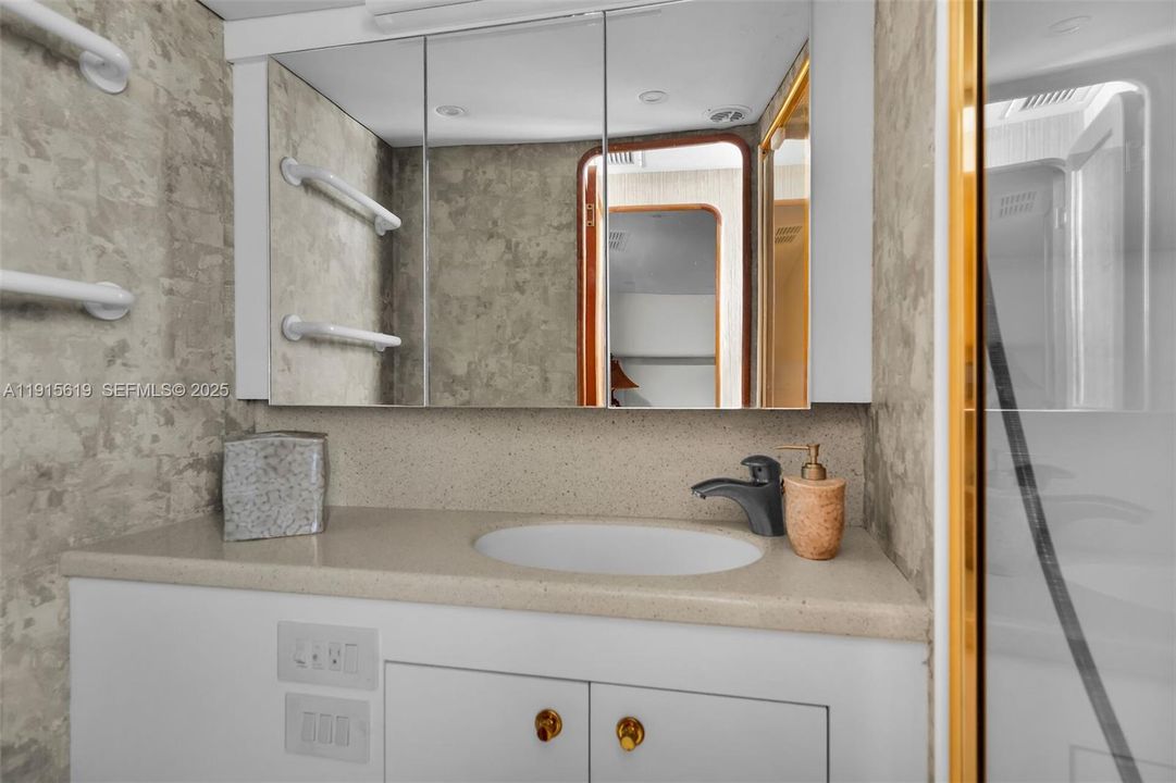 En Venta: $3,000,000 (3 camas, 3 baños, 1596 Pies cuadrados)