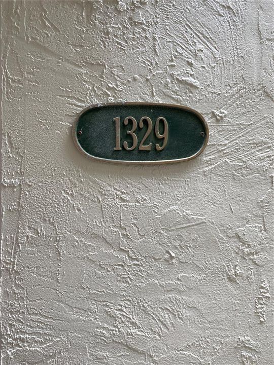 For Sale: $230,000 (2 beds, 2 baths, 960 Square Feet)