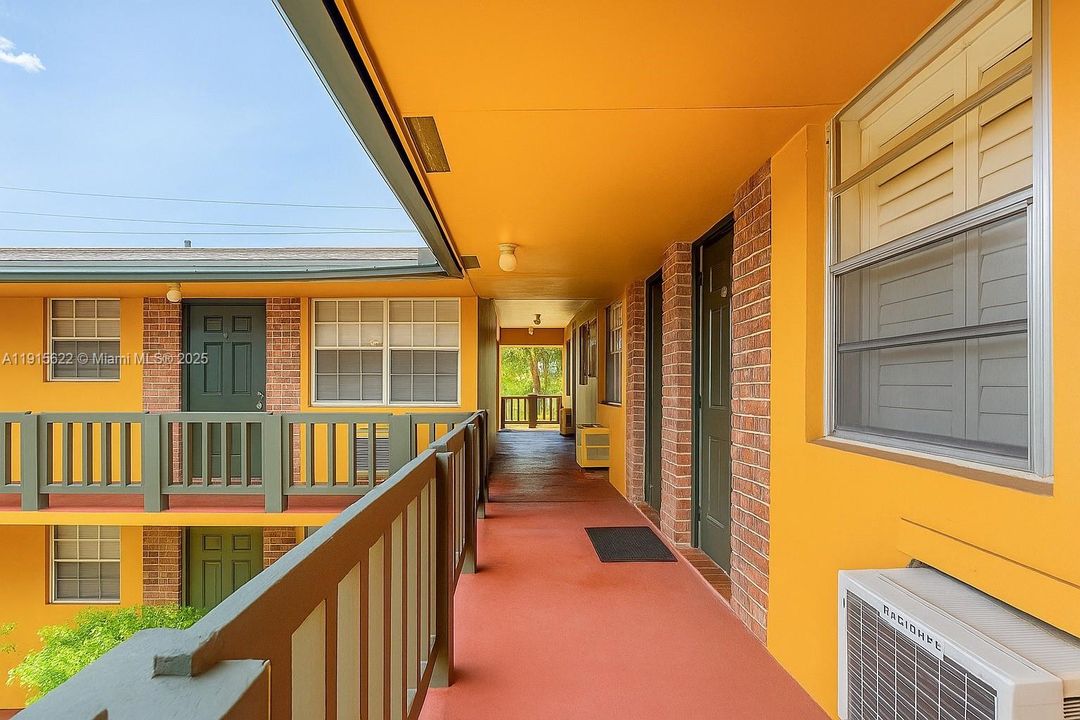 For Rent: $1,550 (1 beds, 1 baths, 513 Square Feet)